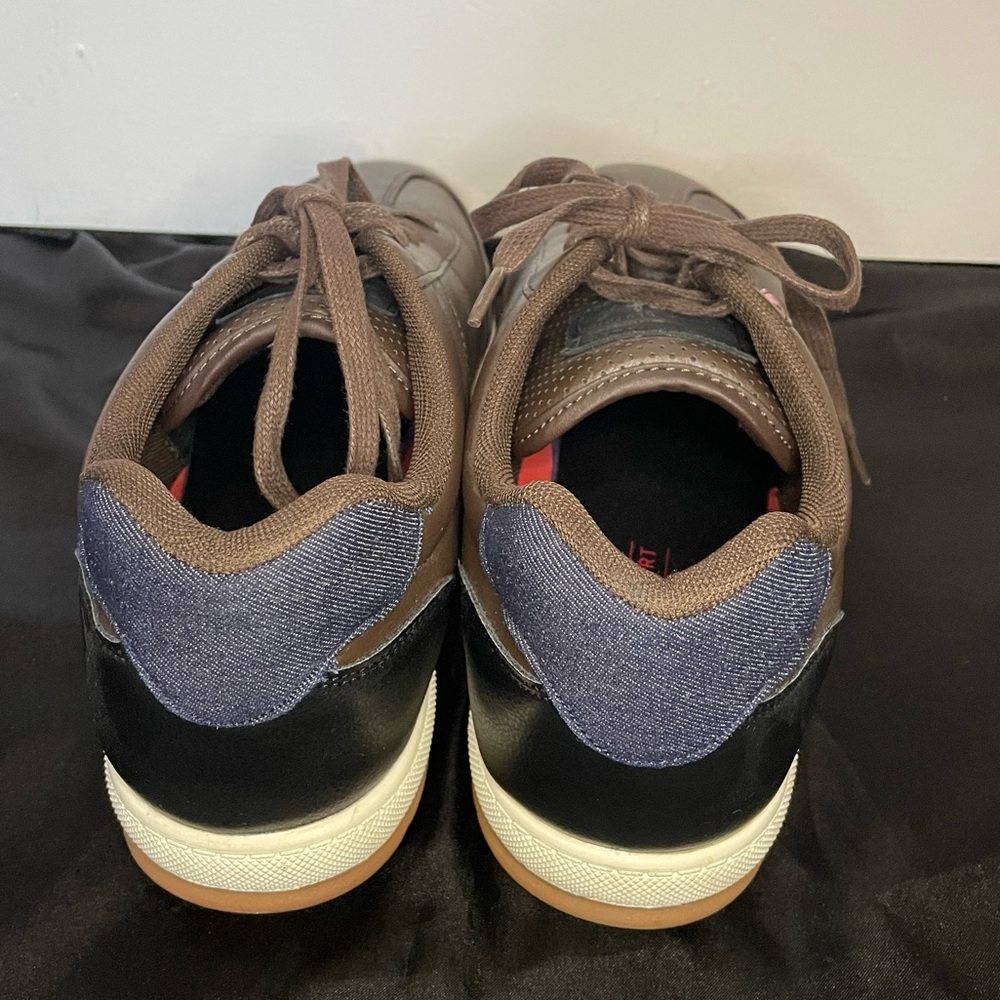 Men’s Levi’s Brown Faux Leather Sneakers - Picture 6 of 11